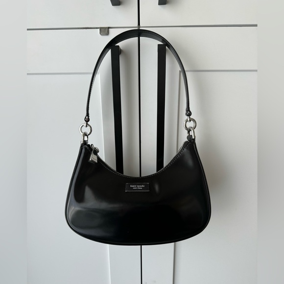 Sam Icon Shiny Small Convertible Crossbody - Black Patent Leather - Picture 4 of 7